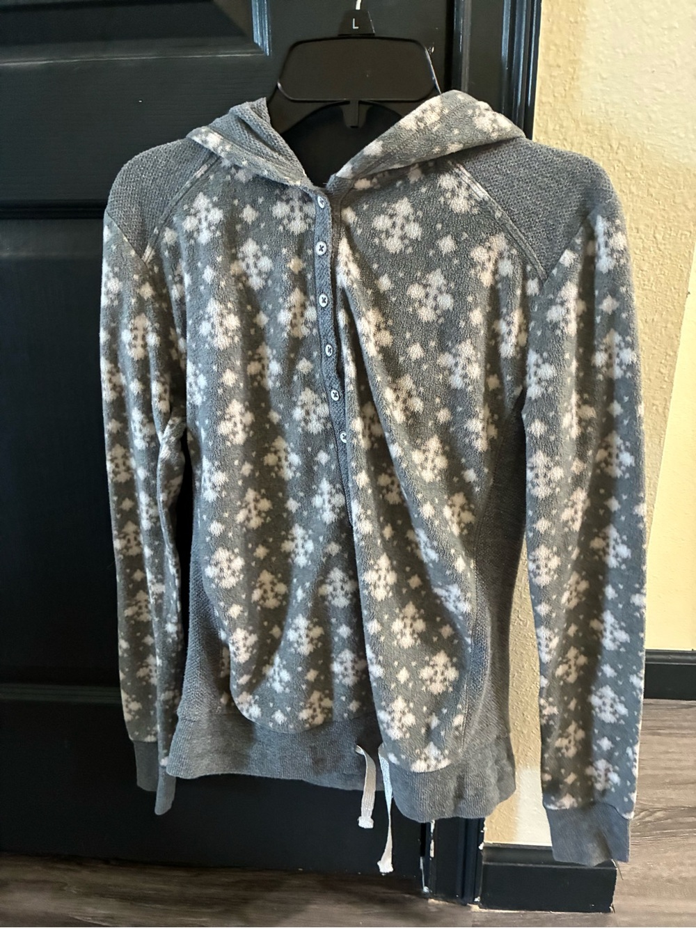 Olsenboye Gray Hooded Cardigan with White Snowflake Print